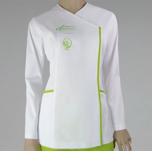 BLUSA PARA FARMACIA MODELO ELEGANCE SIN CUELLO MANGA LARGA