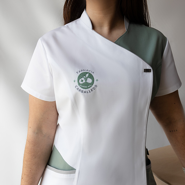 IMG_6764 uniformes personalizados de farmacia